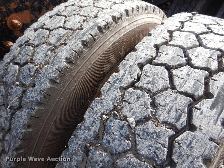 image for item FQ9636 2003 Peterbilt 378 semi truck