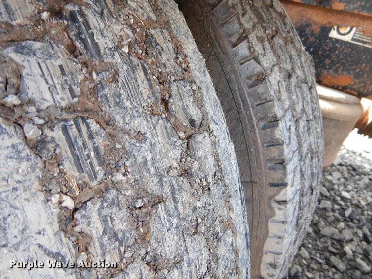 image for item FQ9636 2003 Peterbilt 378 semi truck