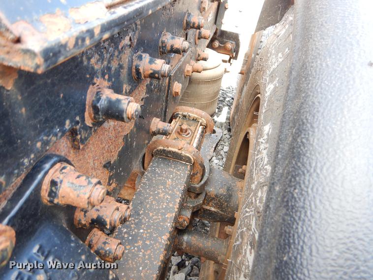 image for item FQ9636 2003 Peterbilt 378 semi truck