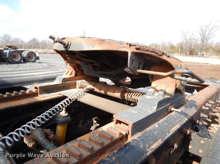 image for item FQ9636 2003 Peterbilt 378 semi truck