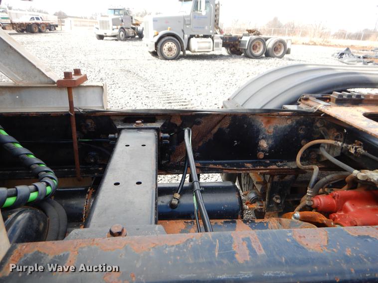 image for item FQ9636 2003 Peterbilt 378 semi truck