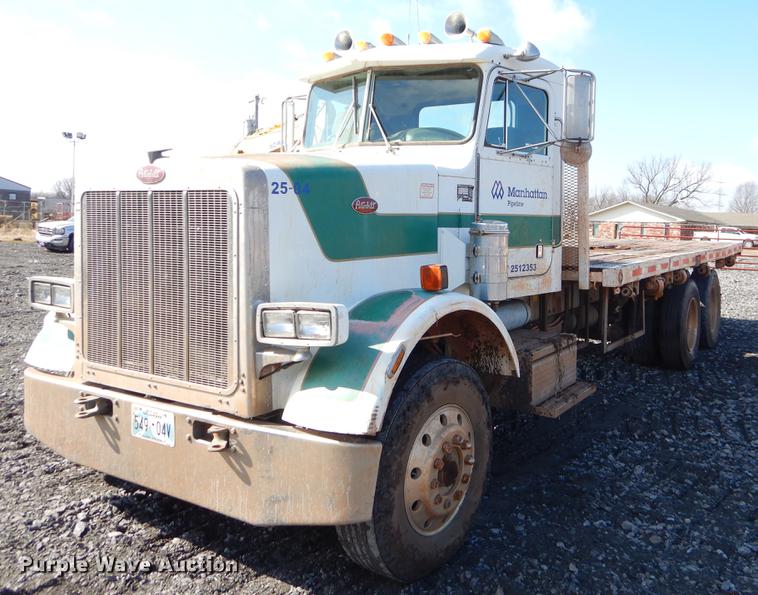 image for item FQ9637 1987 Peterbilt 587 flatbed truck
