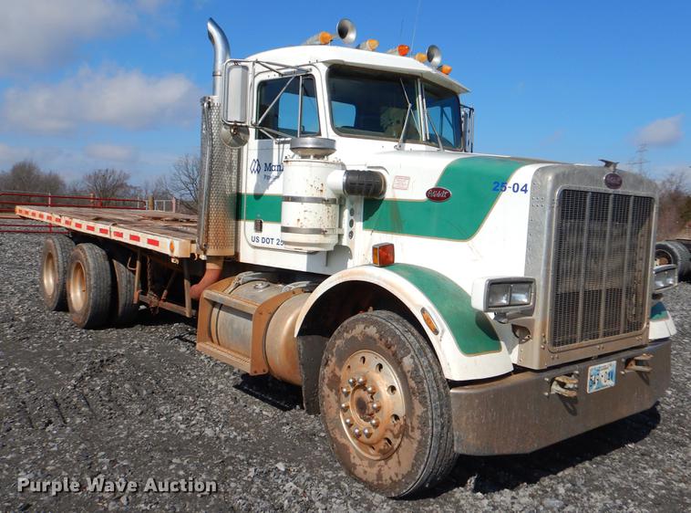 image for item FQ9637 1987 Peterbilt 587 flatbed truck