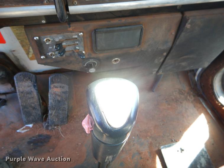 image for item FQ9637 1987 Peterbilt 587 flatbed truck