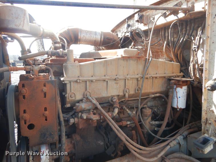 image for item FQ9637 1987 Peterbilt 587 flatbed truck