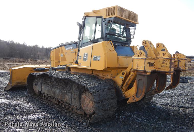 image for item FQ9638 2012 John Deere 850K dozer