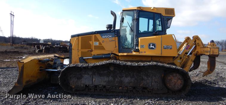 image for item FQ9638 2012 John Deere 850K dozer