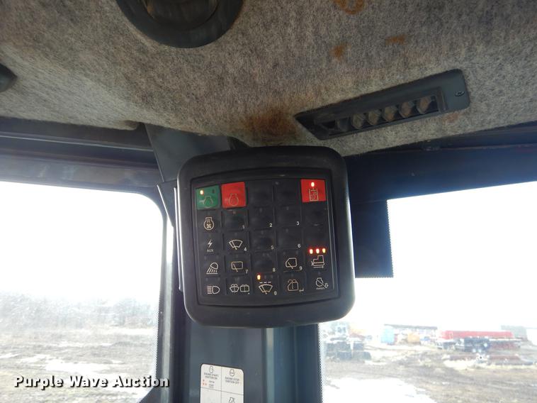 image for item FQ9638 2012 John Deere 850K dozer