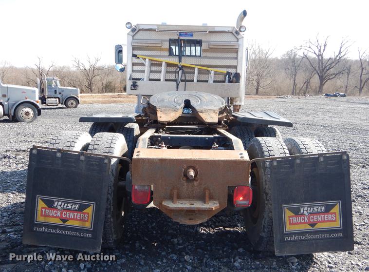 image for item FQ9639 2003 Peterbilt 378 semi truck