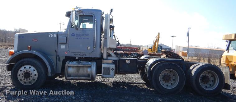 image for item FQ9639 2003 Peterbilt 378 semi truck