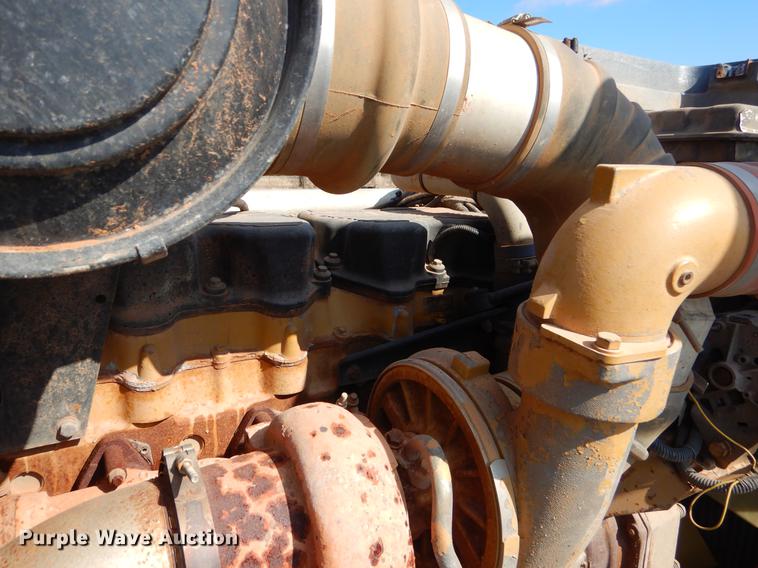 image for item FQ9639 2003 Peterbilt 378 semi truck