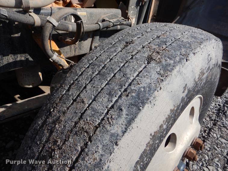 image for item FQ9639 2003 Peterbilt 378 semi truck