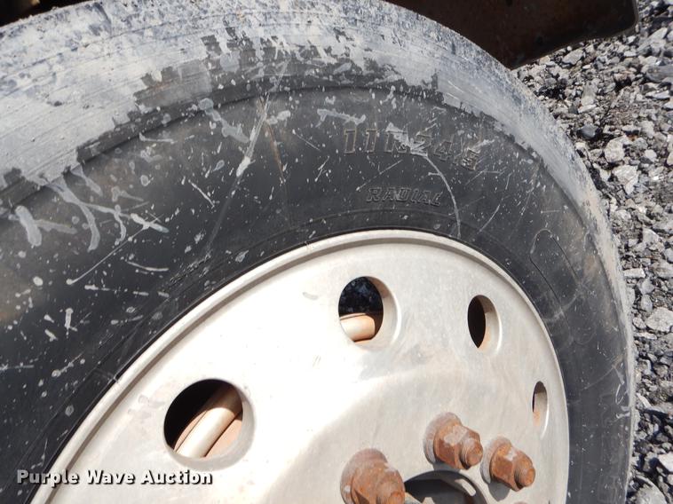 image for item FQ9639 2003 Peterbilt 378 semi truck