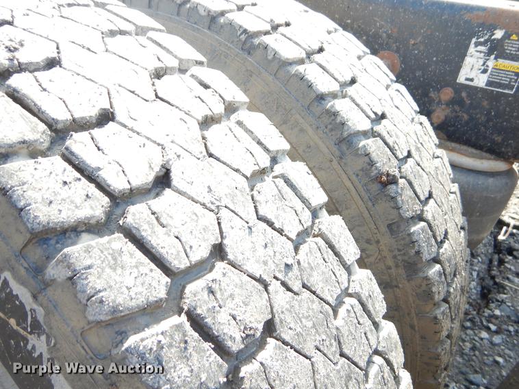 image for item FQ9639 2003 Peterbilt 378 semi truck