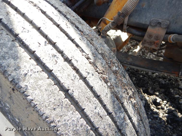 image for item FQ9639 2003 Peterbilt 378 semi truck