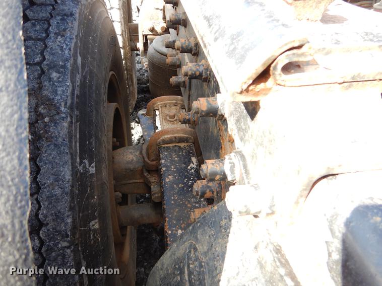 image for item FQ9639 2003 Peterbilt 378 semi truck