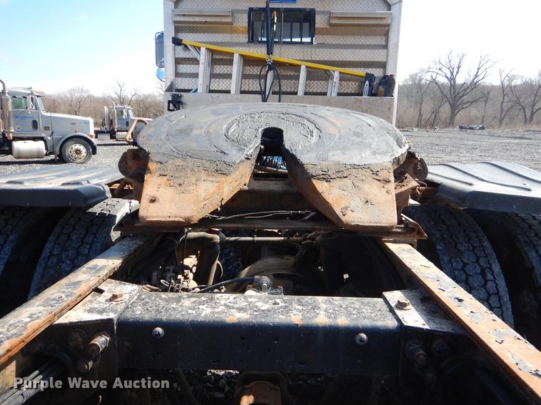 image for item FQ9639 2003 Peterbilt 378 semi truck