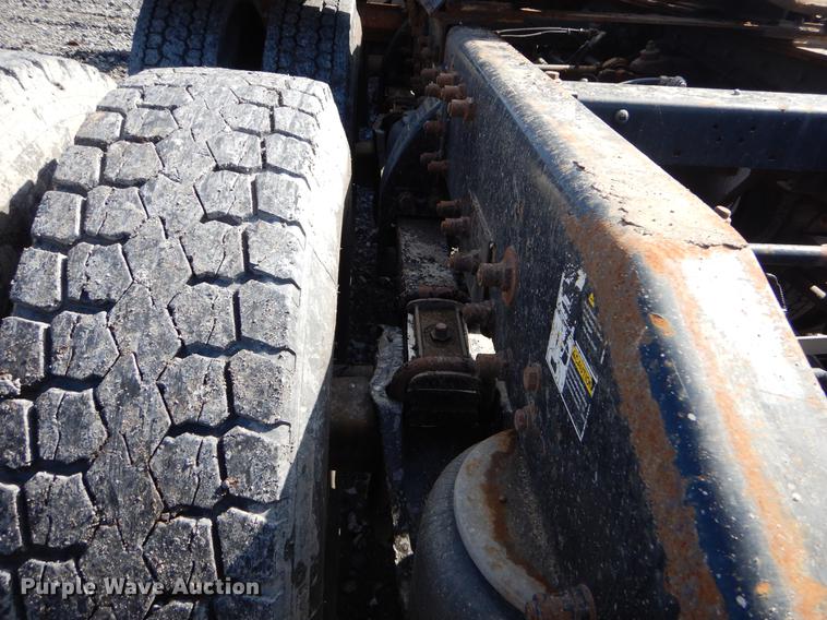 image for item FQ9639 2003 Peterbilt 378 semi truck