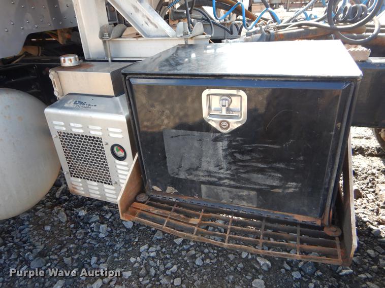 image for item FQ9639 2003 Peterbilt 378 semi truck