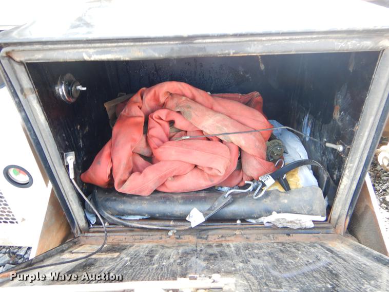 image for item FQ9639 2003 Peterbilt 378 semi truck