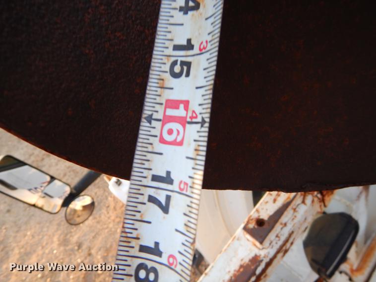 image for item FQ9641 2005 Chevrolet C7500 digger derrick truck