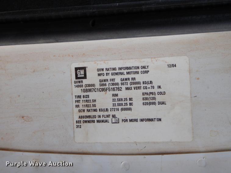 image for item FQ9641 2005 Chevrolet C7500 digger derrick truck