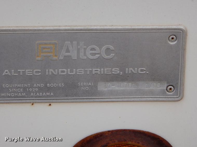 image for item FQ9642 1992 Ford F800 bucket truck