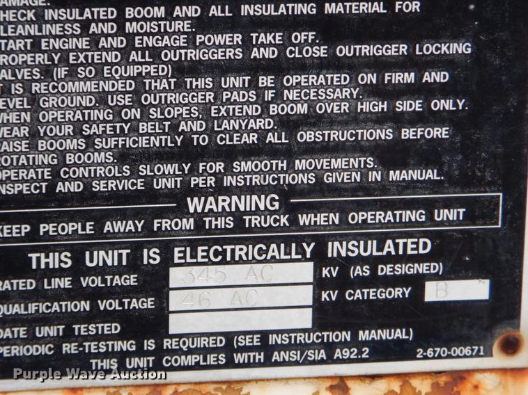 image for item FQ9642 1992 Ford F800 bucket truck