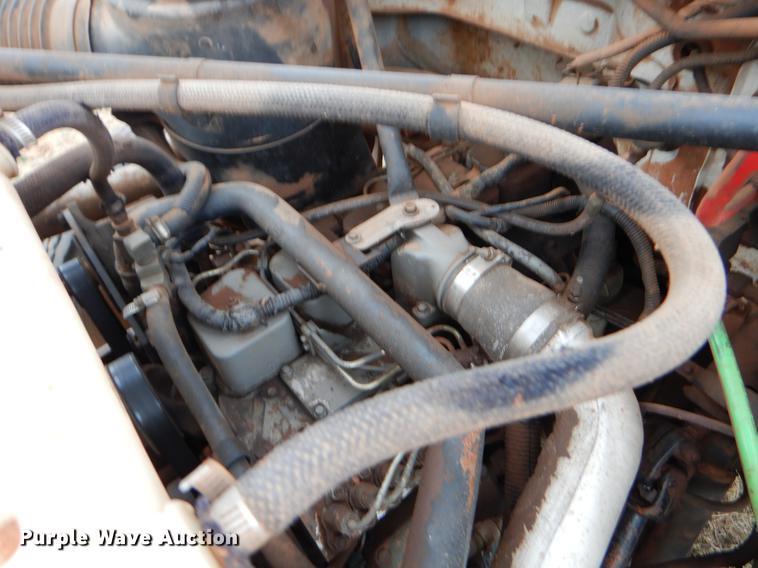 image for item FQ9644 1995 Ford F800 digger derrick truck