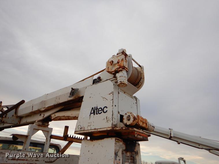 image for item FQ9644 1995 Ford F800 digger derrick truck