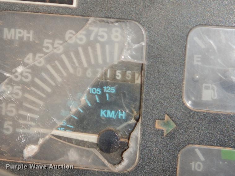 image for item FQ9645 1992 International 4700 digger derrick truck