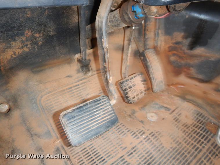 image for item FQ9645 1992 International 4700 digger derrick truck