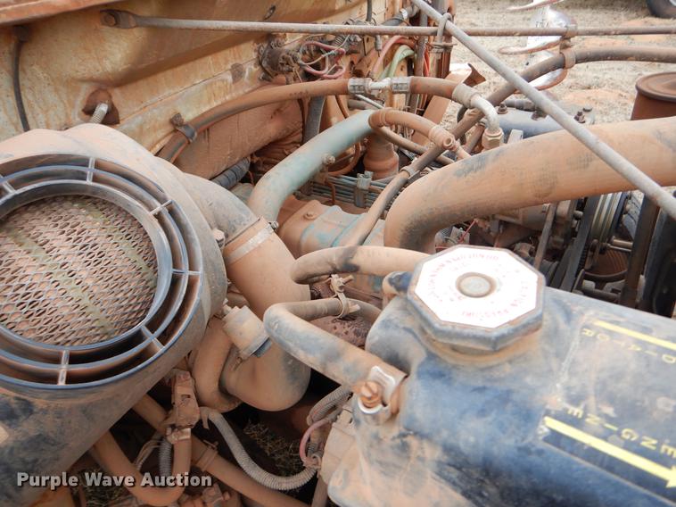 image for item FQ9645 1992 International 4700 digger derrick truck