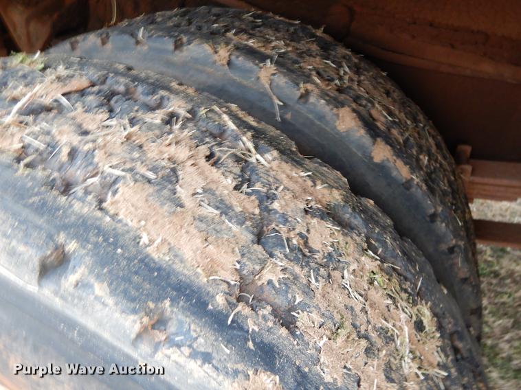 image for item FQ9645 1992 International 4700 digger derrick truck