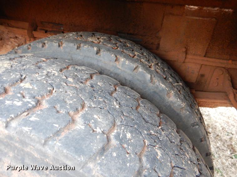 image for item FQ9645 1992 International 4700 digger derrick truck