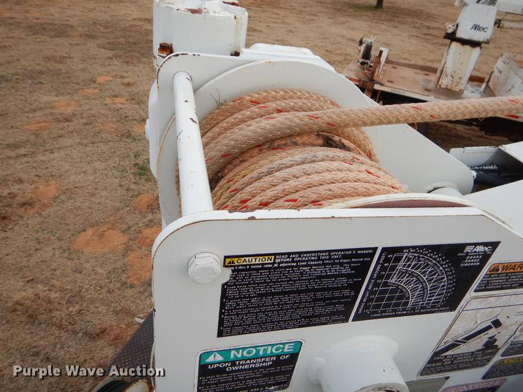 image for item FQ9645 1992 International 4700 digger derrick truck