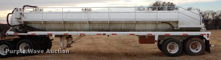 image for item FQ9647 2011 Galyean 130BB tank trailer