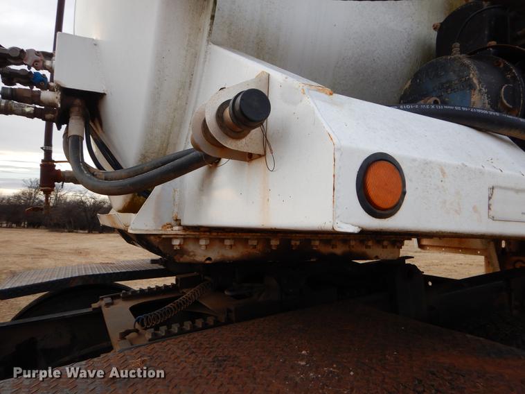 image for item FQ9647 2011 Galyean 130BB tank trailer