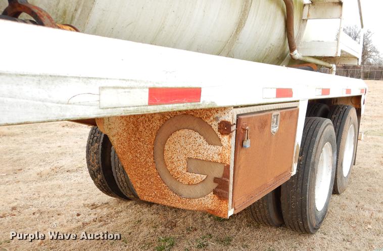 image for item FQ9647 2011 Galyean 130BB tank trailer