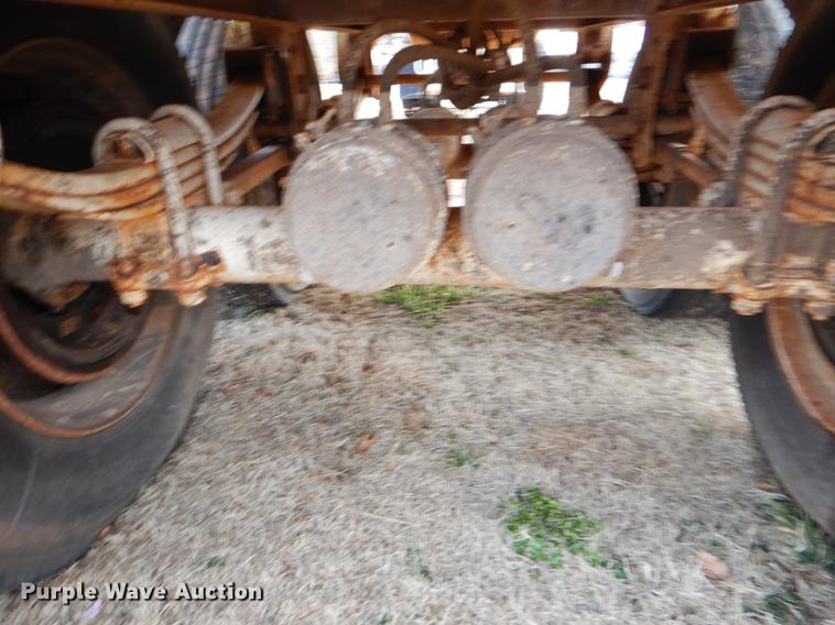 image for item FQ9647 2011 Galyean 130BB tank trailer