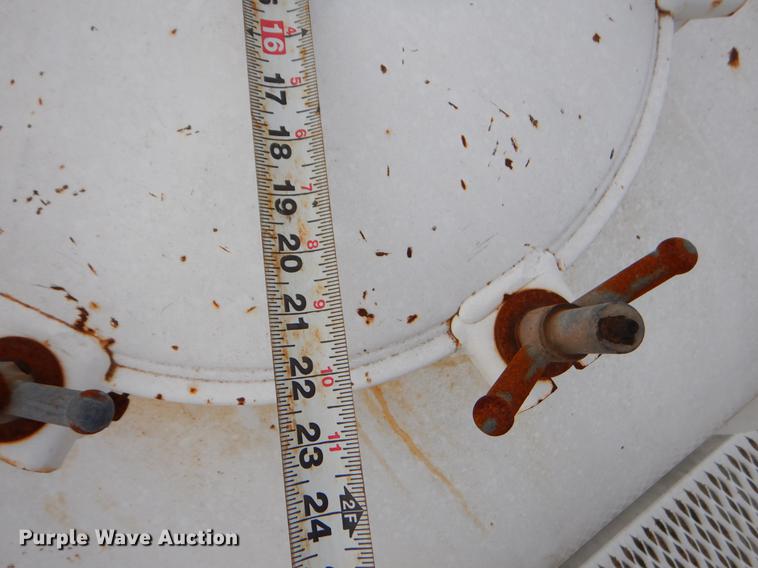 image for item FQ9647 2011 Galyean 130BB tank trailer