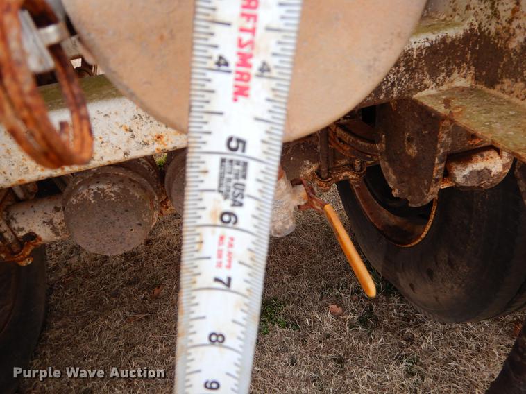 image for item FQ9647 2011 Galyean 130BB tank trailer