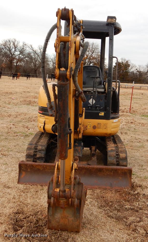 image for item FQ9648 2006 Caterpillar 303 CR mini excavator