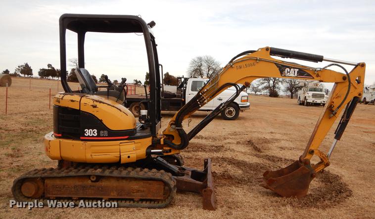 image for item FQ9648 2006 Caterpillar 303 CR mini excavator