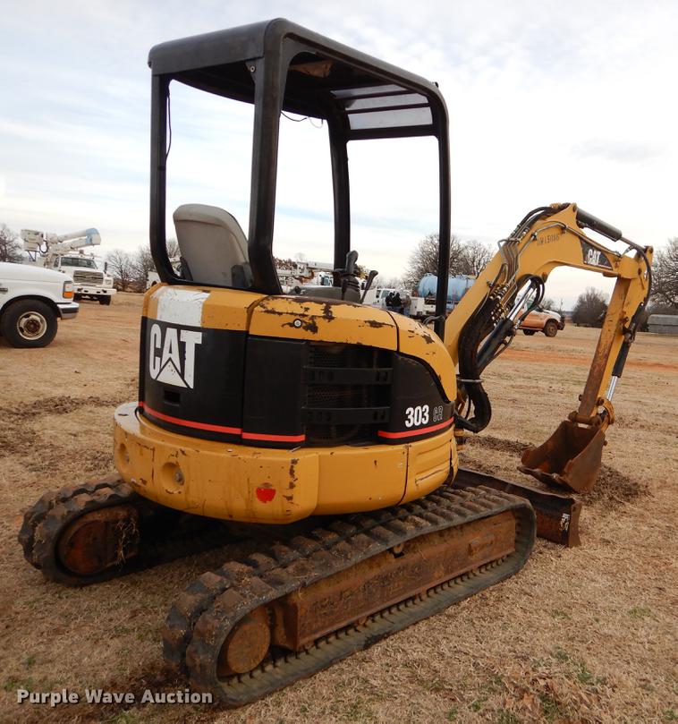 image for item FQ9648 2006 Caterpillar 303 CR mini excavator