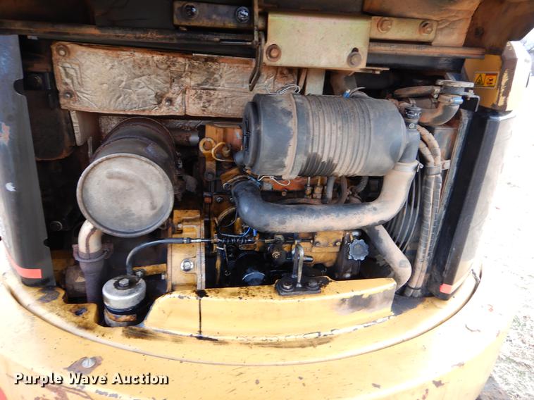 image for item FQ9648 2006 Caterpillar 303 CR mini excavator