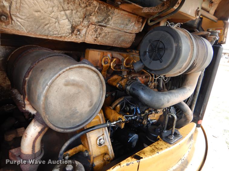 image for item FQ9648 2006 Caterpillar 303 CR mini excavator