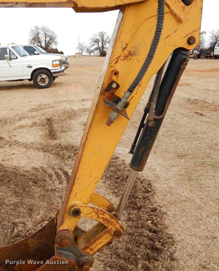 image for item FQ9648 2006 Caterpillar 303 CR mini excavator