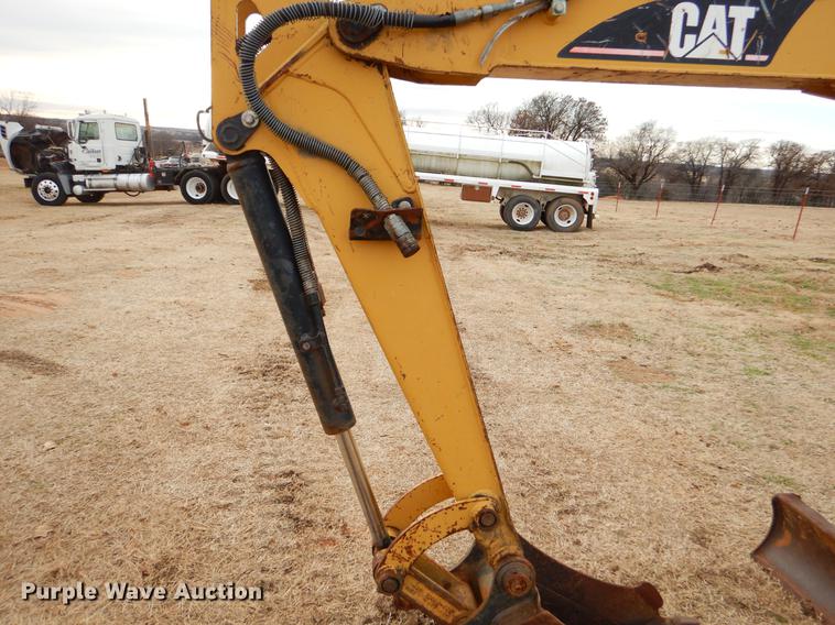 image for item FQ9648 2006 Caterpillar 303 CR mini excavator