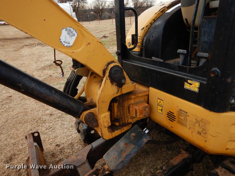 image for item FQ9648 2006 Caterpillar 303 CR mini excavator